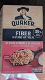 Quaker Fiber Instant Oatmeal Strawberries & Cream