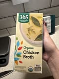 365 Everyday Value Chicken broth