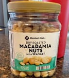 Member's Mark Dry Roasted Macadamia Nuts with Sea Salt