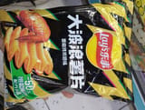 Lay's 17001010 Lay's Potato Chips (Artificial Roasted Chicken Wing Flavor)